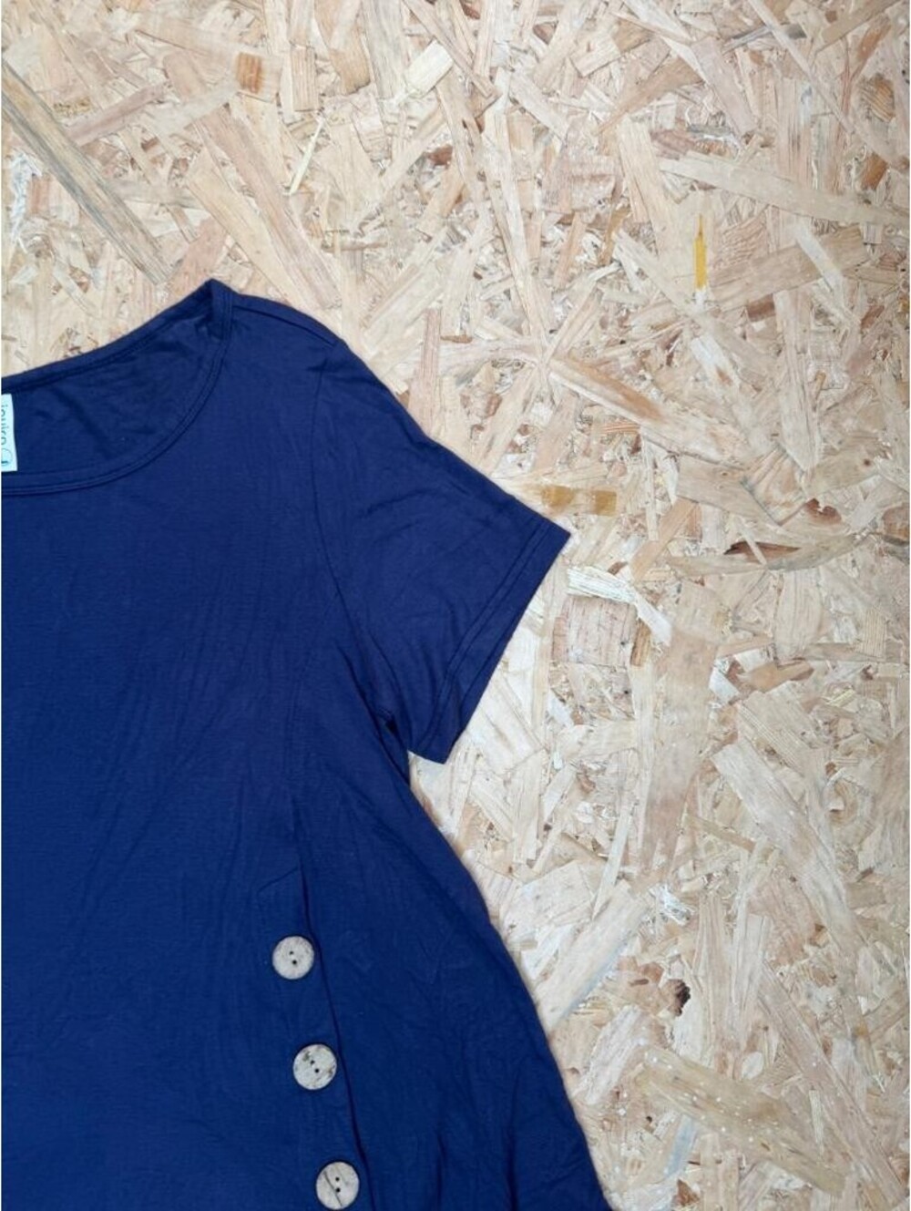Jouica Women's Navy Blue Asymmetrical Hem T-Shirt Top Size L Button Accent - Picture 5 of 14